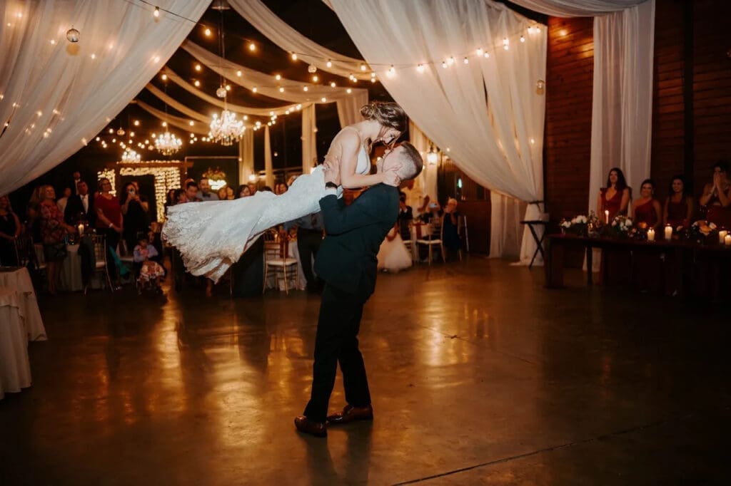 bride and groom first wedding dance